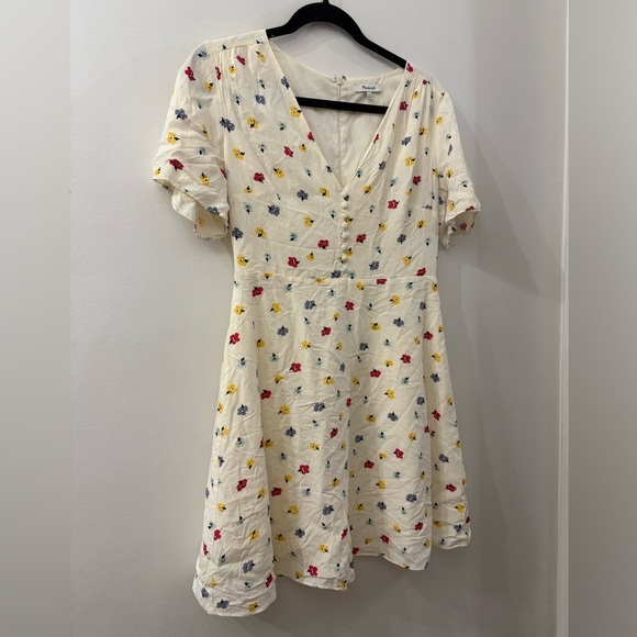 Madewell white Floral Mini Dress - size 4- flutter sleeve - Picture 1 of 4